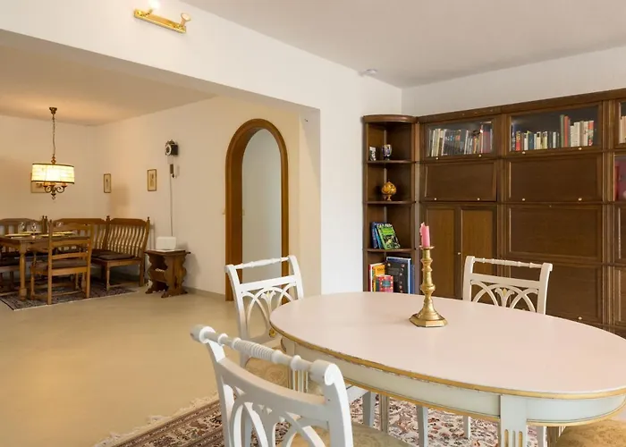 Terrassenwohnung Am Kurpark By Interhome Apartamento Lahnstein